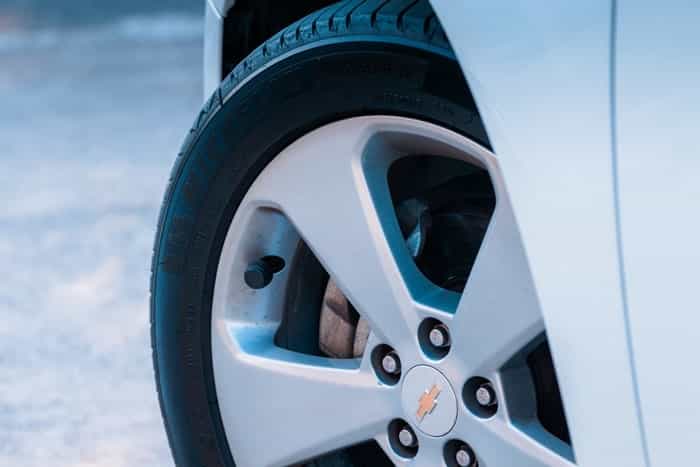 Risques d'une mauvaise pression de pneus