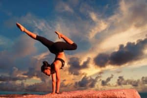Yoga-bienfaits-sur-le-corps-et-esprit