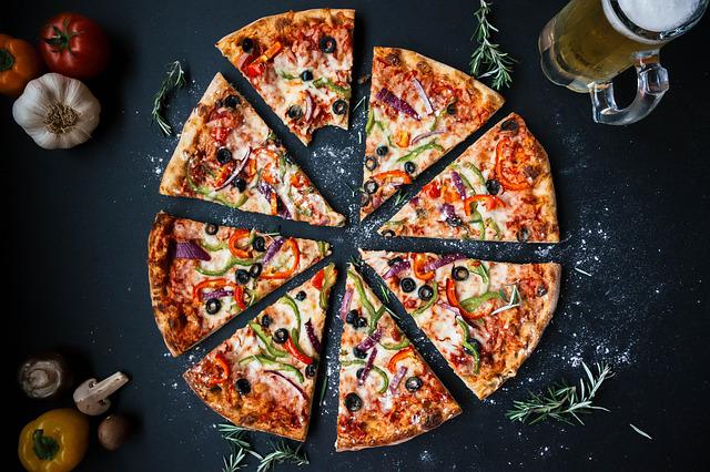 Comment organiser la parfaite soirée pizza entre amis ?